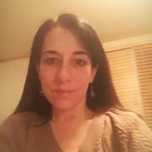 Meet your Posher, Elisa